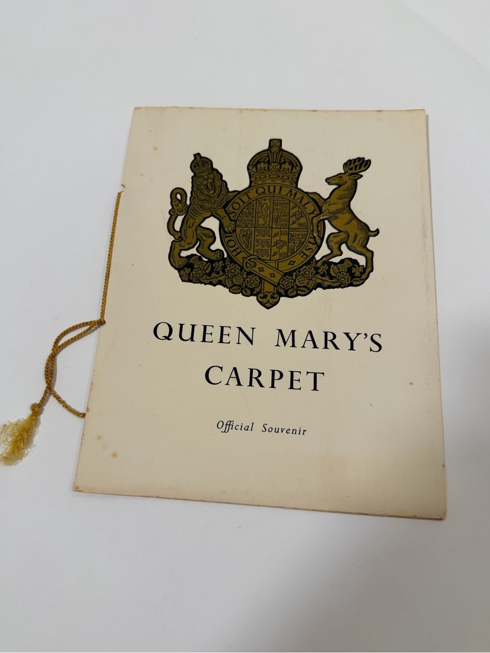Vintage 1950 Queen Mary's Carpet Official Royal Souvenir Booklet Gold Tassel